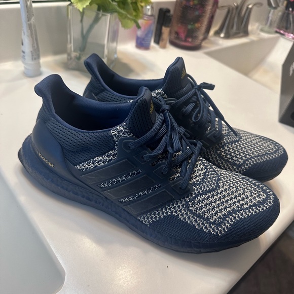 Adidas ultra boost 5.0 DNA blue/white 10.5 us - Picture 1 of 7
